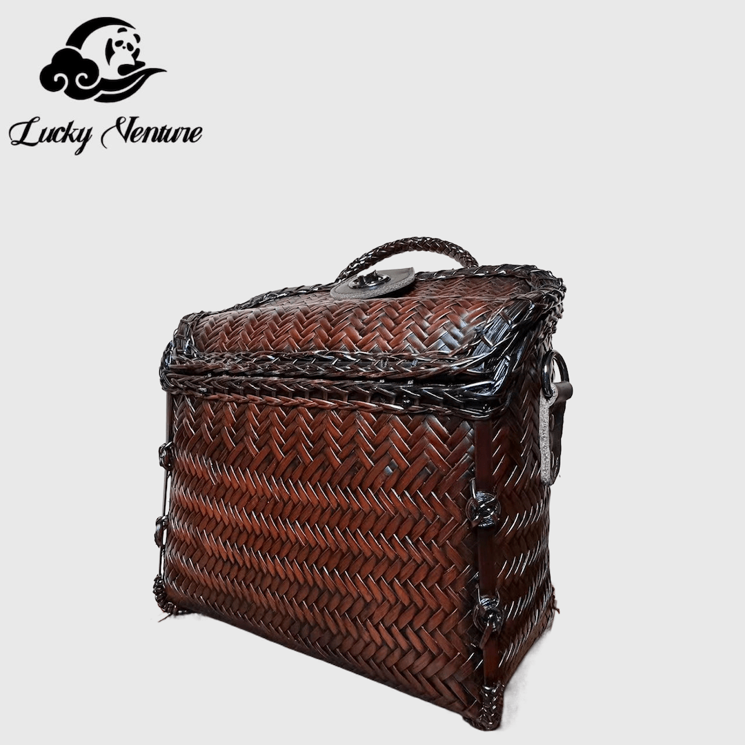 Bamboo weaving bag for beach vacation or daily use
